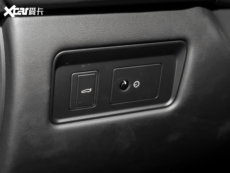 2021ݱXFL 2.0T P200 򌾫ӢA