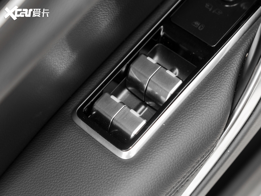 2021ݱXFL 2.0T P200 (q)ӢA