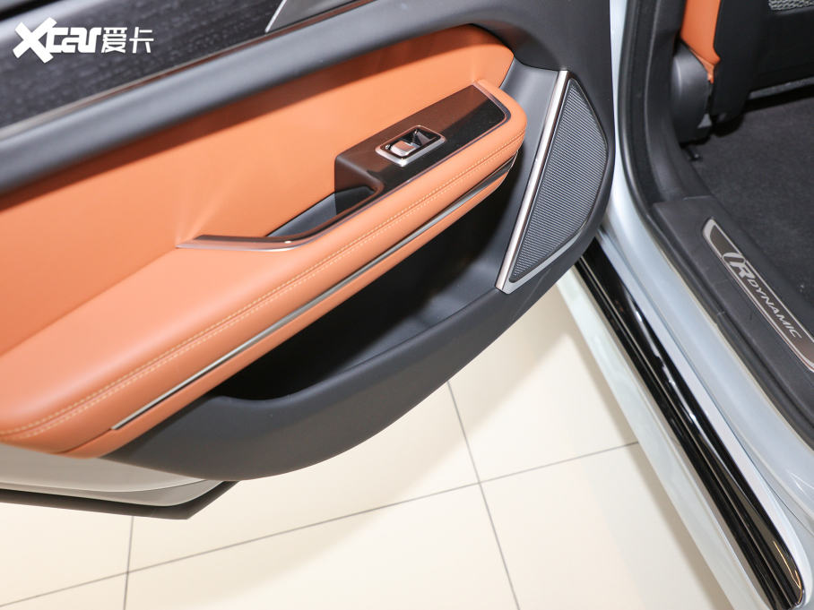 2021ݱXFL 2.0T P250 ׺\Ӱ