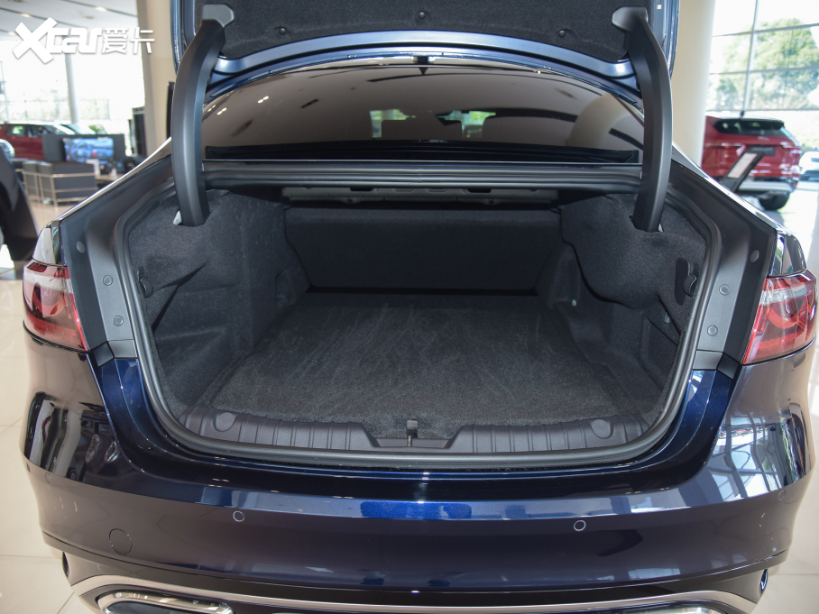 2021ݱXFL 2.0T P250 򌾫Ӣ\Ӱ