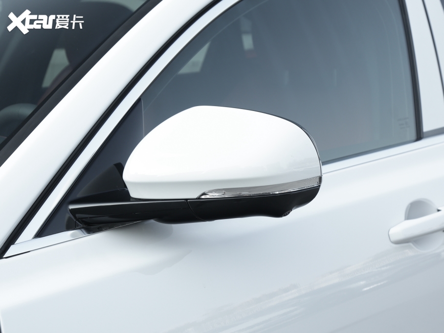 2022ݱXFL 2.0T P250 (q)Ӣ\(yn)(dng)