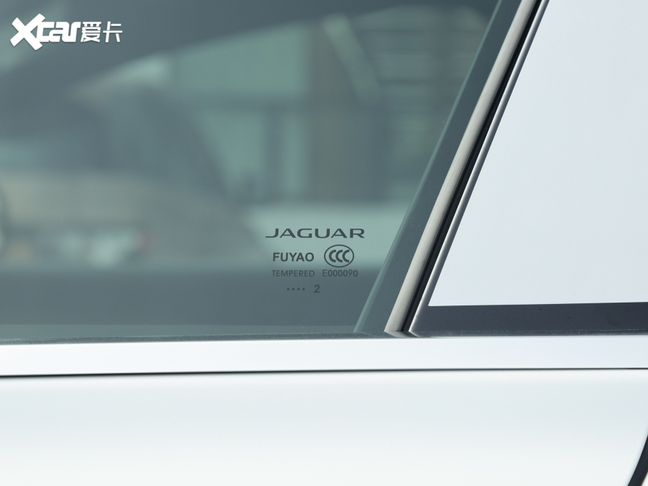 2022ݱXFL 2.0T P250 (q)Ӣ\Ӱ