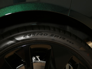 2021款2.0T P300 四驱旗舰运动版 轮胎尺寸