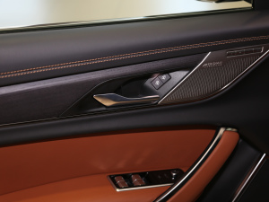 20212.0T P300 (q)Ş\Ӱ g