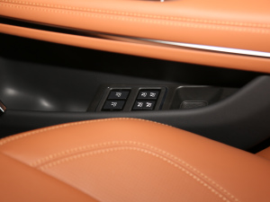 20212.0T P300 Ş\Ӱ g