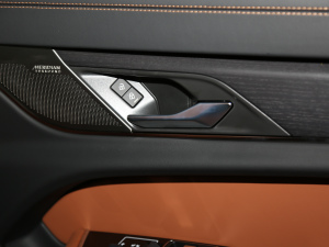 20212.0T P300 Ş\Ӱ g