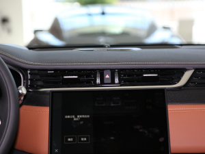 20212.0T P300 Ş\Ӱ {L