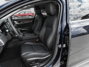2021款2.0T P200 两驱精英豪华版 主驾驶座椅