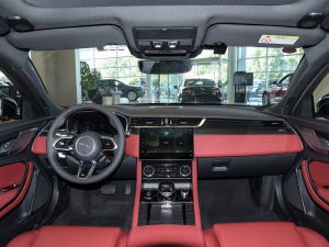 2021款2.0T P250 两驱精英运动版 内饰全景