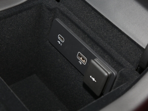 20222.0T P250 򌾫Ӣ\Ӱ g