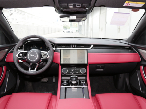 2022款2.0T P250 两驱精英运动版 内饰全景