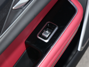 20222.0T P250 򌾫Ӣ\Ӱ ܇ƅ^