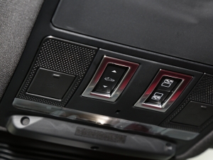 20222.0T P250 (q)Ӣ\Ӱ п؅^(q)