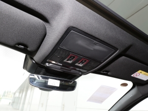 20222.0T P250 (q)Ӣ\Ӱ п؅^(q)