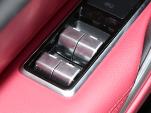 20222.0T P250 򌾫Ӣ\Ӱ п؅^