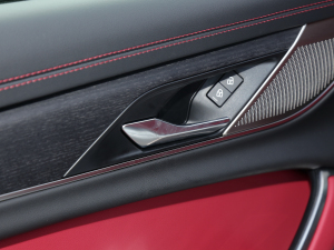 20222.0T P250 򌾫Ӣ\Ӱ п؅^