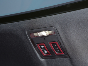 20222.0T P250 򌾫Ӣ\Ӱ п؅^