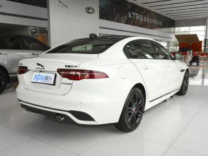 2021款2.0T 250PS 曜黑运动版 整体外观