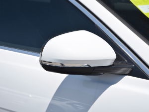 20212.0T 200PS R-DYNAMIC ഺ\Ӱ (ji)^