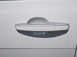 20212.0T 200PS R-DYNAMIC ഺ\Ӱ {T