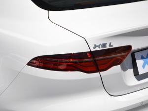 20212.0T 200PS R-DYNAMIC ഺ\Ӱ ^