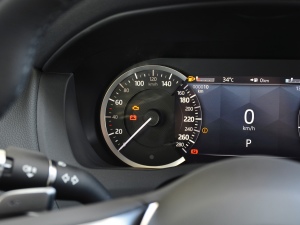 20212.0T 200PS R-DYNAMIC ഺ\Ӱ п؅^