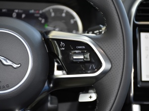 20212.0T 200PS R-DYNAMIC ഺ\Ӱ п؅^