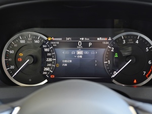 20212.0T 200PS R-DYNAMIC ഺ\Ӱ п؅^