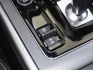 2021款2.0T 200PS R-DYNAMIC 青春运动版 中控区