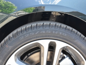 2021款2.0T 250PS R-DYNAMIC S进取运动版 轮胎尺寸