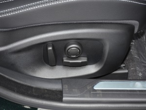 20212.0T 250PS R-DYNAMIC SMȡ\Ӱ g