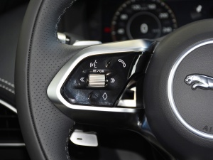 20212.0T 250PS R-DYNAMIC SMȡ\Ӱ п؅^