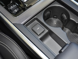 2021款2.0T 250PS R-DYNAMIC S进取运动版 中控区