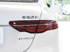 20212.0T 250PS R-DYNAMIC SM(jn)ȡ\(yn)Ӱ (x)(ji)^