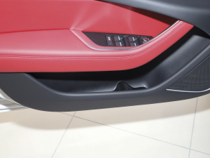 20212.0T 250PS R-DYNAMIC SMȡ\Ӱ ǰTg