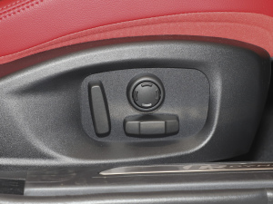 20212.0T 250PS R-DYNAMIC SM(jn)ȡ\(yn)(dng) g