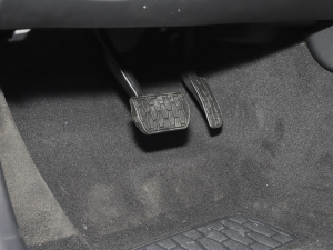 20212.0T 250PS R-DYNAMIC SMȡ\Ӱ g