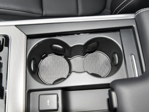 20212.0T 250PS R-DYNAMIC SEƼ\Ӱ  ǰű