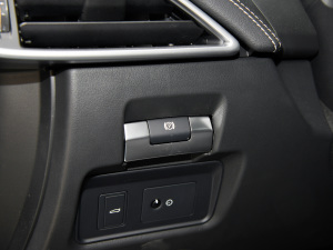 20212.0T 250PS R-DYNAMIC SEƼ\Ӱ  v܇Ƅ