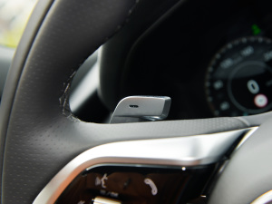 20212.0T 250PS R-DYNAMIC SEƼ\Ӱ  п؅^