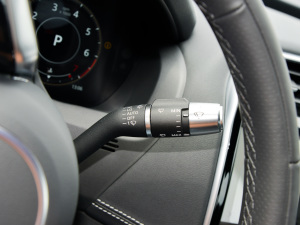 20212.0T 250PS R-DYNAMIC SEƼ\Ӱ  п؅^