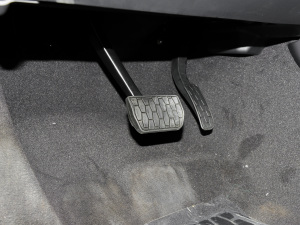 20212.0T 250PS R-DYNAMIC SEƼ\Ӱ  п؅^(q)