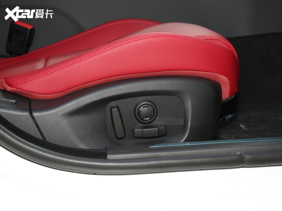 2022ݱXEL 2.0T 250PS R-DYNAMIC SM(jn)ȡ\(yn)(dng)