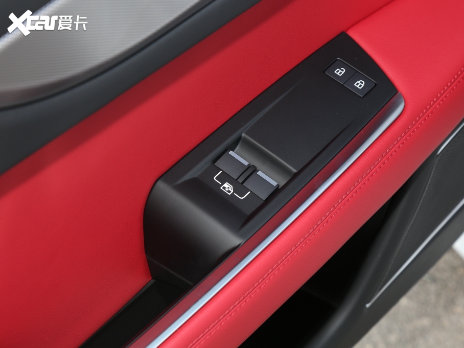 2022ݱXEL 2.0T 250PS R-DYNAMIC SMȡ\Ӱ