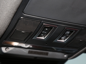 20222.0T 250PS R-DYNAMIC SMȡ\Ӱ п؅^