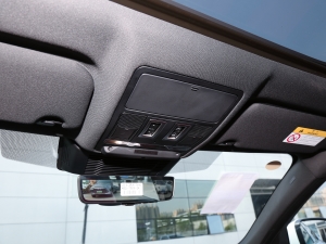 20222.0T 250PS R-DYNAMIC SMȡ\Ӱ п؅^