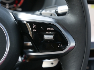 20222.0T 250PS R-DYNAMIC SMȡ\Ӱ п؅^