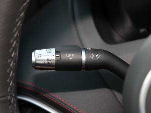 20222.0T 250PS R-DYNAMIC SMȡ\Ӱ п؅^