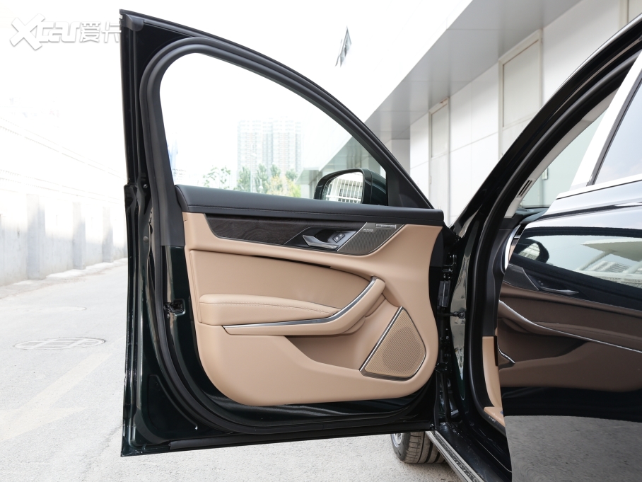 2022ݱXFL 2.0T P250 (q)A