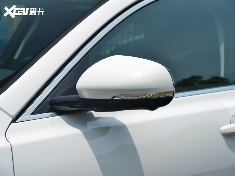 2022ݱXFL 2.0T P200 򌾫ӢA